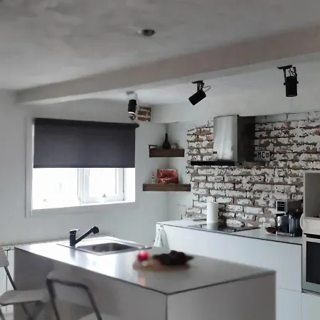 18 Apartment