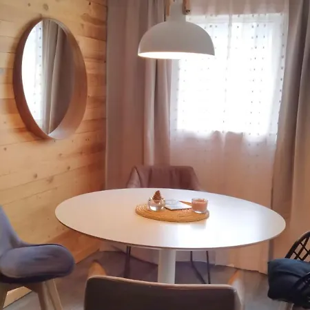 Apartment 18 - & Cozy *