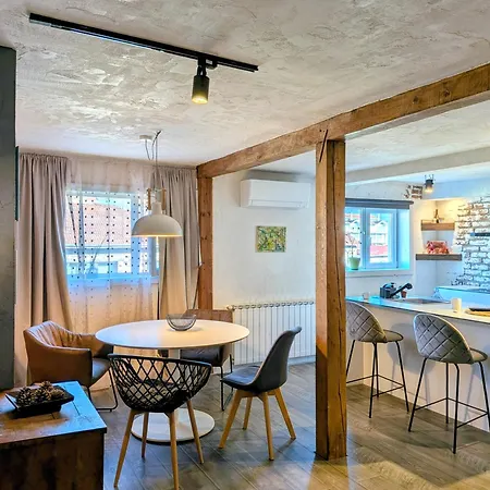 18 - & Cozy Apartment